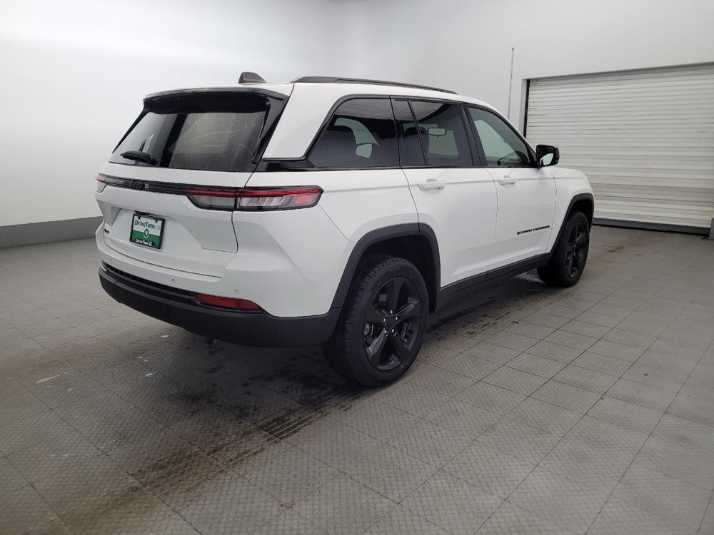 used 2023 Jeep Grand Cherokee car, priced at $30,195