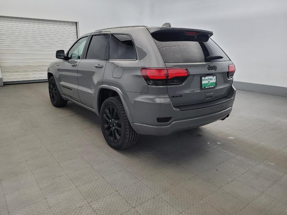 used 2022 Jeep Grand Cherokee car, priced at $20,295