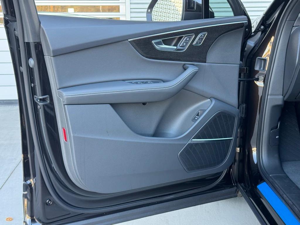 new 2026 Audi Q7 car, priced at $78,140