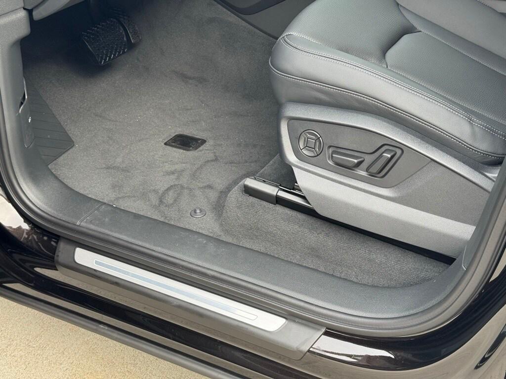 new 2026 Audi Q7 car