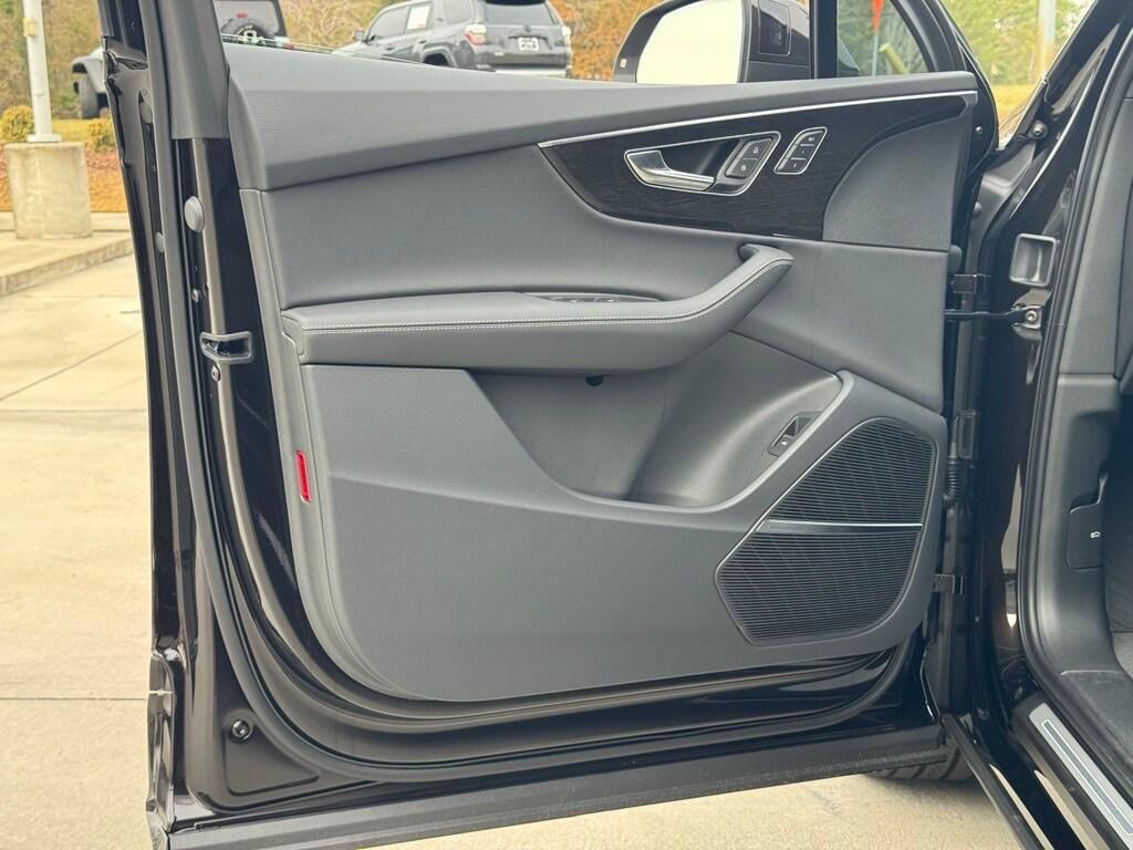 new 2026 Audi Q7 car