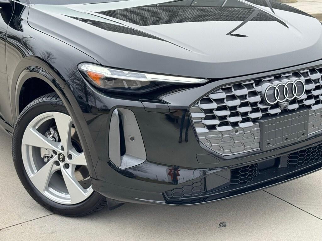 new 2025 Audi Q5 car, priced at $56,580