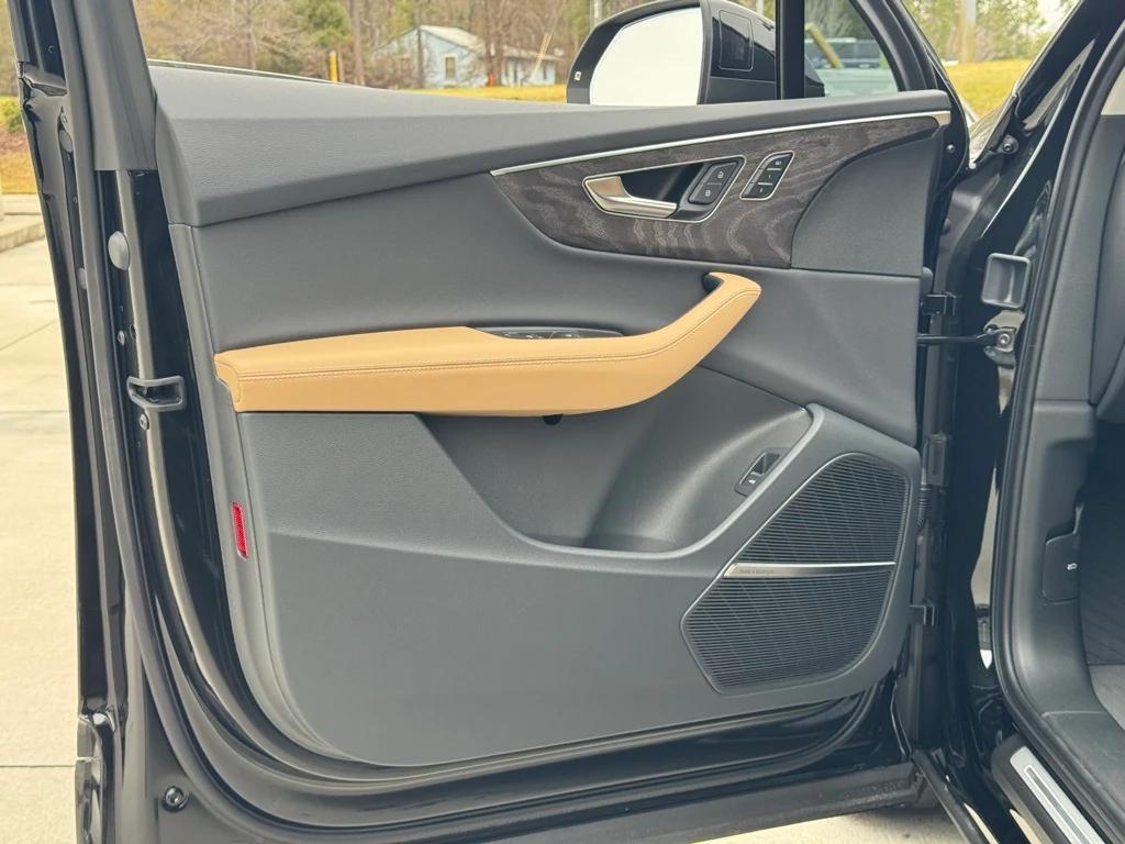 new 2026 Audi Q7 car, priced at $79,005