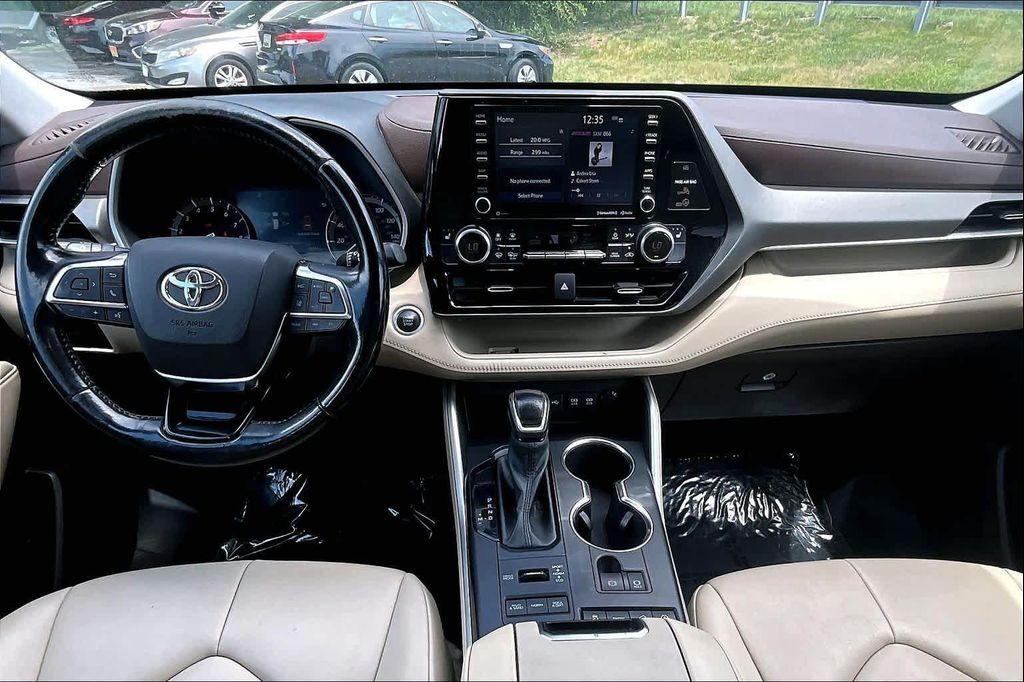 used 2021 Toyota Highlander car, priced at $29,299