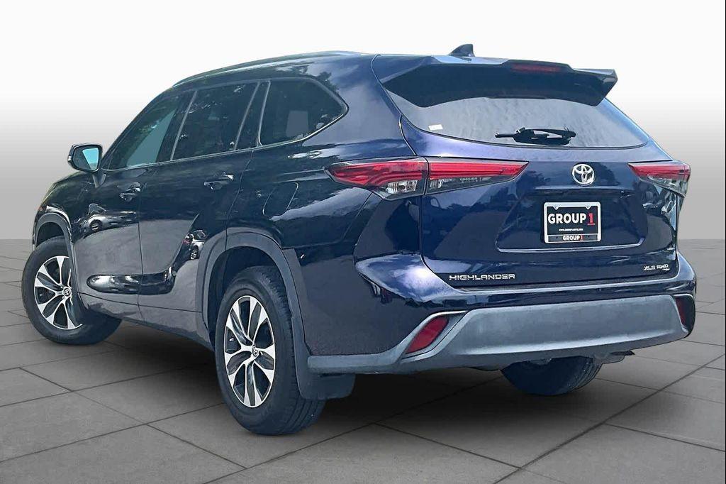 used 2021 Toyota Highlander car, priced at $29,299
