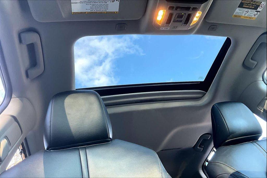 used 2023 Toyota Highlander car, priced at $33,146