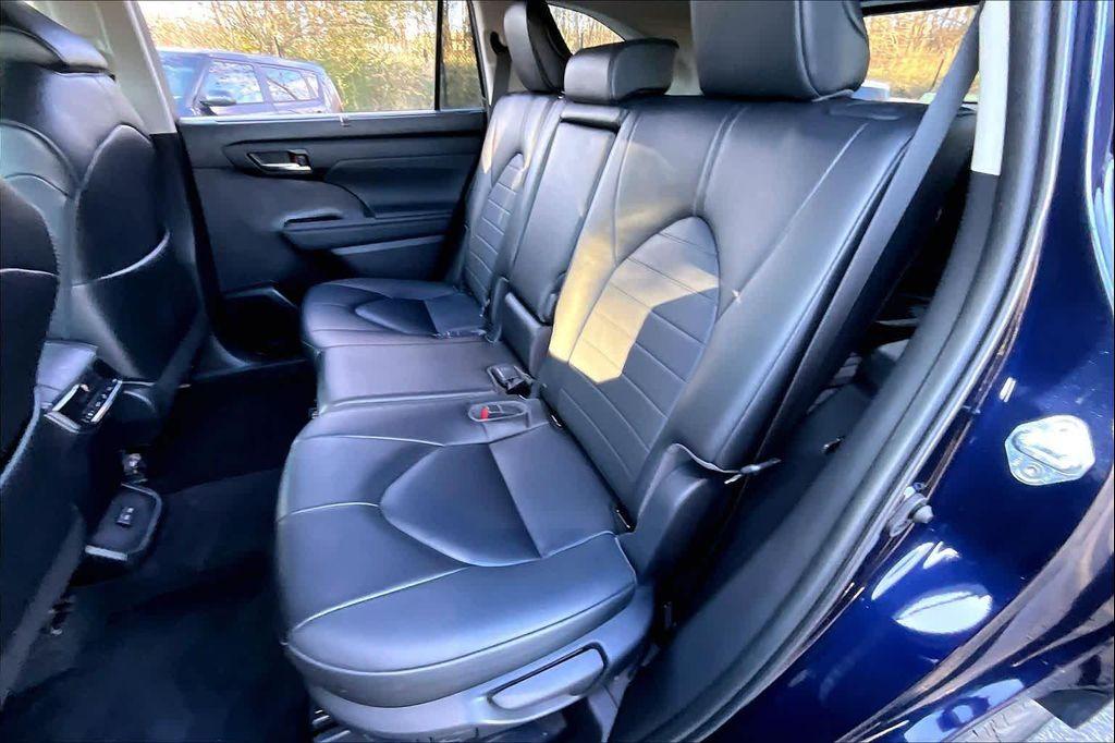 used 2023 Toyota Highlander car, priced at $33,146