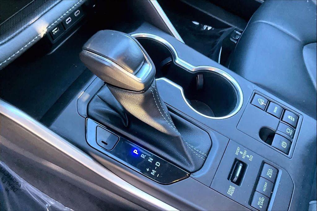 used 2023 Toyota Highlander car, priced at $33,146