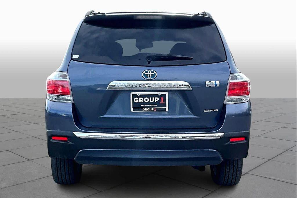 used 2013 Toyota Highlander Hybrid car, priced at $10,000