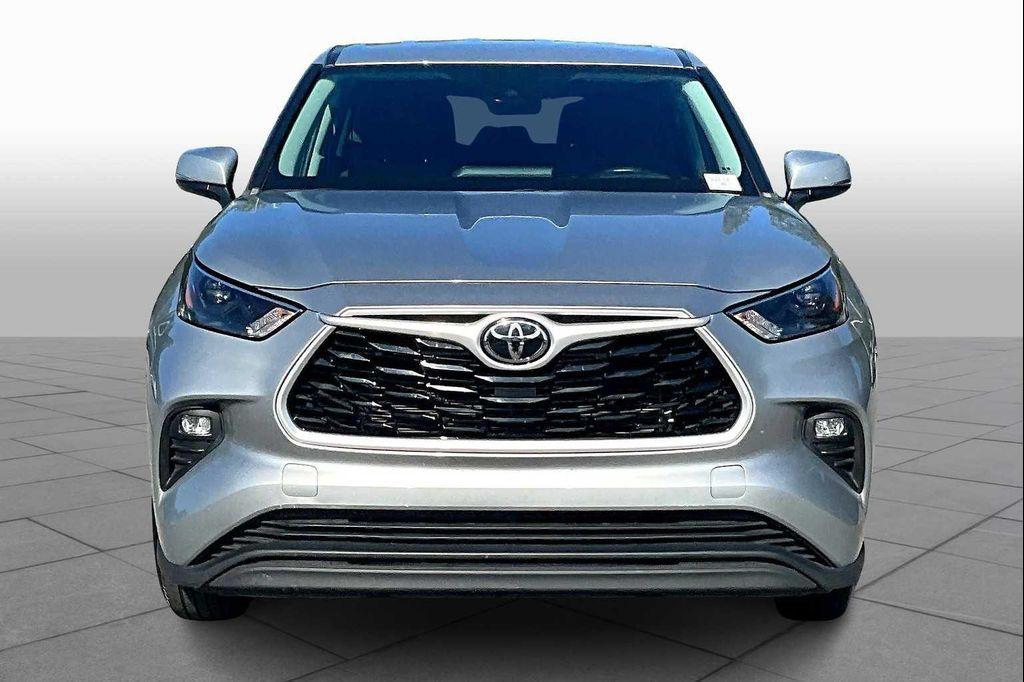 used 2023 Toyota Highlander car, priced at $30,000