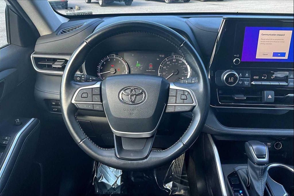 used 2023 Toyota Highlander car, priced at $30,000