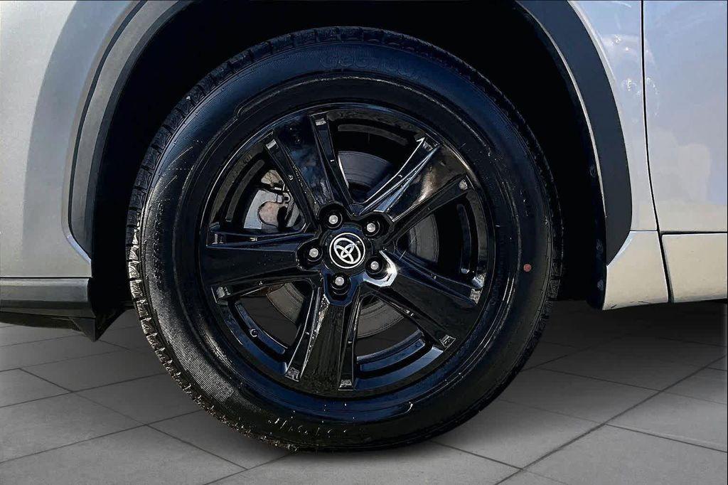 used 2023 Toyota Highlander car, priced at $30,000