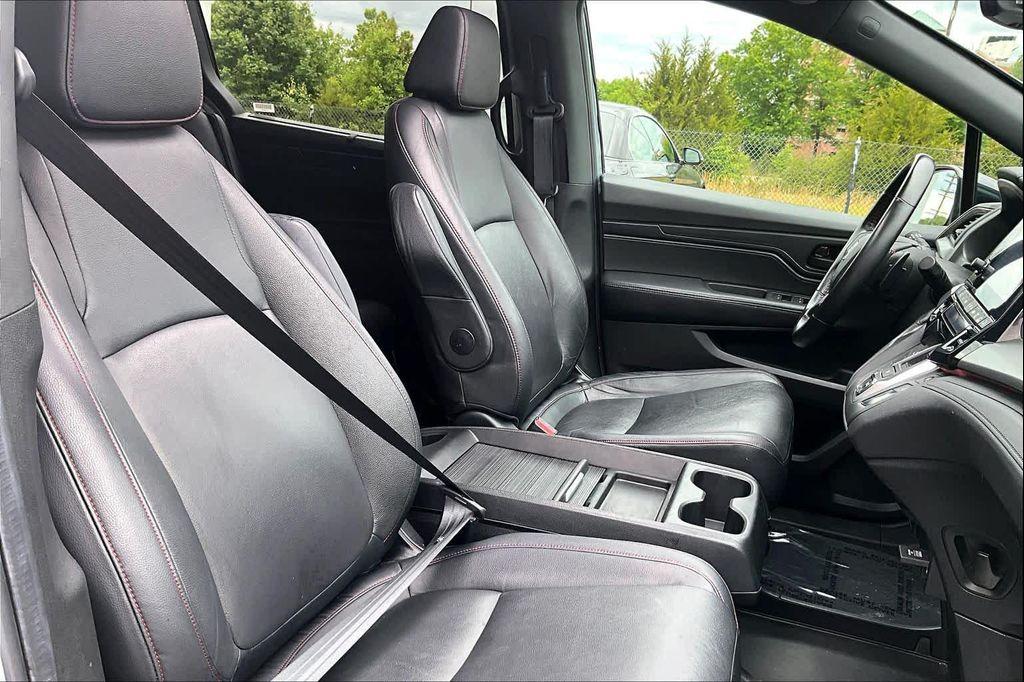 used 2024 Honda Odyssey car, priced at $36,299