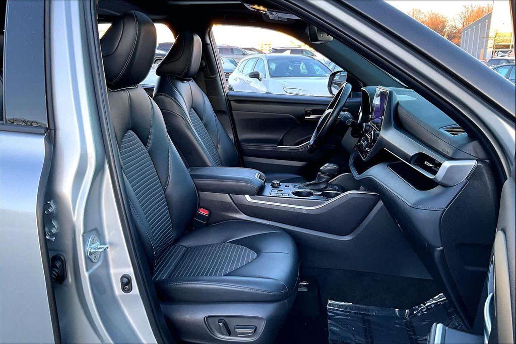 used 2023 Toyota Highlander car, priced at $38,000