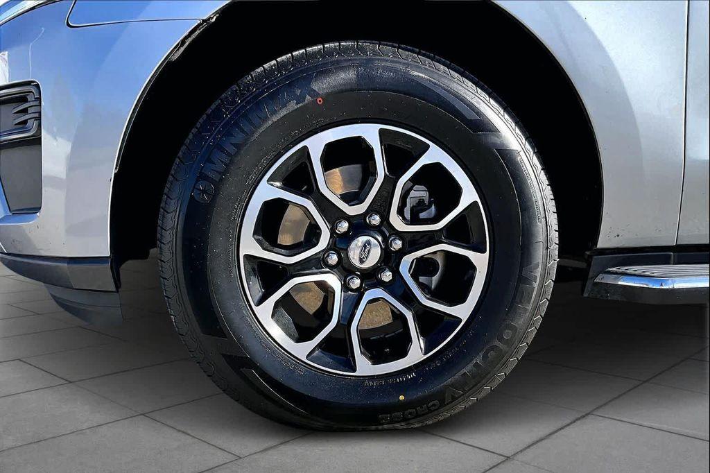 used 2022 Ford Expedition Max car, priced at $35,000