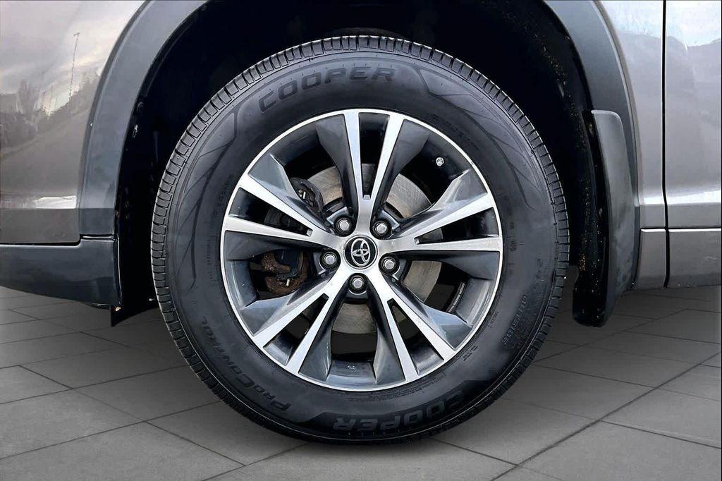 used 2017 Toyota Highlander car, priced at $20,700
