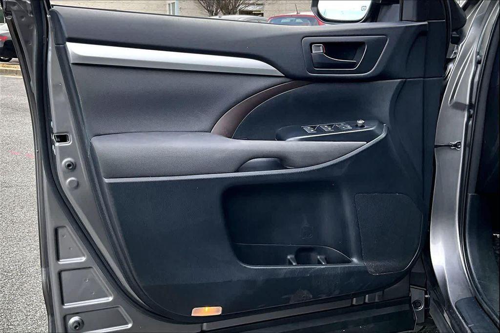 used 2017 Toyota Highlander car, priced at $20,700