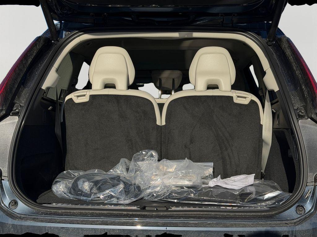 new 2026 Volvo XC90 Plug-In Hybrid car, priced at $86,495