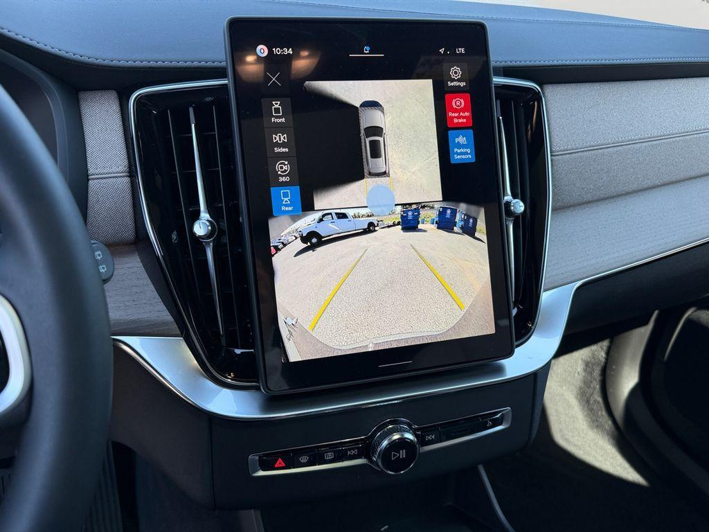 new 2026 Volvo XC90 car, priced at $71,901
