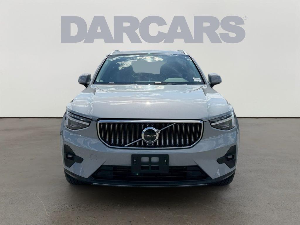 used 2024 Volvo XC40 car, priced at $35,480