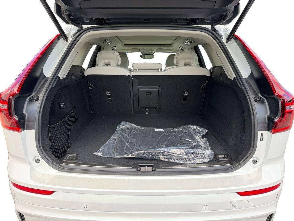 new 2026 Volvo XC60 car, priced at $63,995