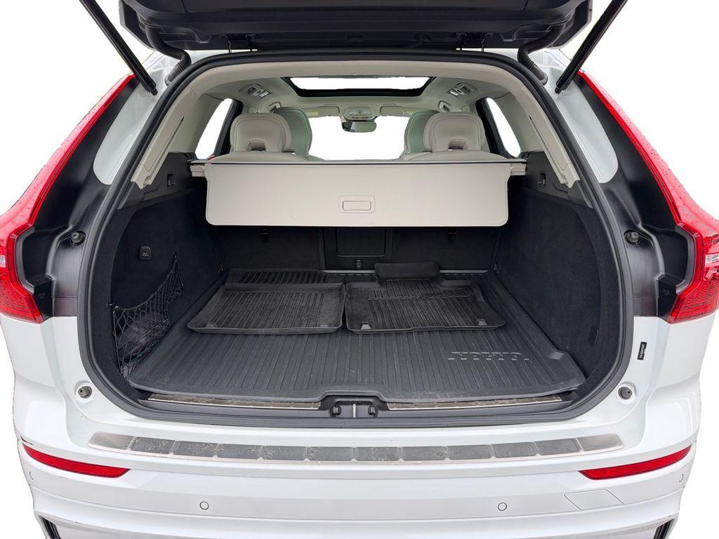 used 2023 Volvo XC60 car, priced at $40,280