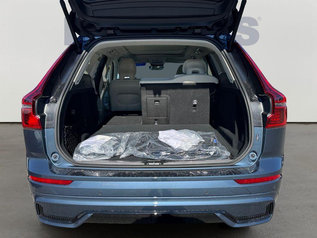 new 2026 Volvo XC60 Plug-In Hybrid car, priced at $75,195