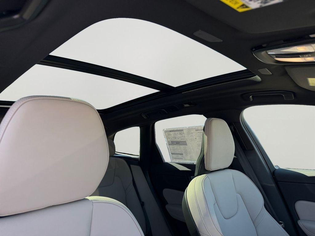new 2026 Volvo XC60 car, priced at $58,105