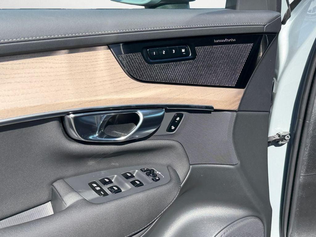 new 2026 Volvo XC90 Plug-In Hybrid car, priced at $81,845