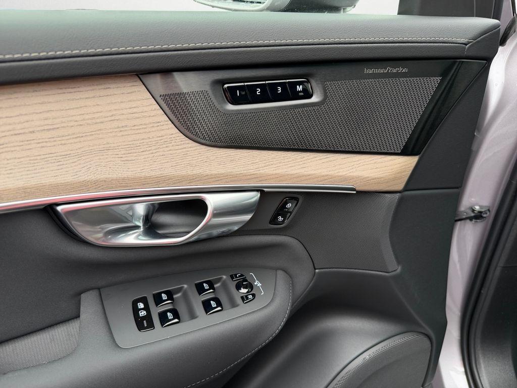 new 2026 Volvo XC90 Plug-In Hybrid car, priced at $82,745