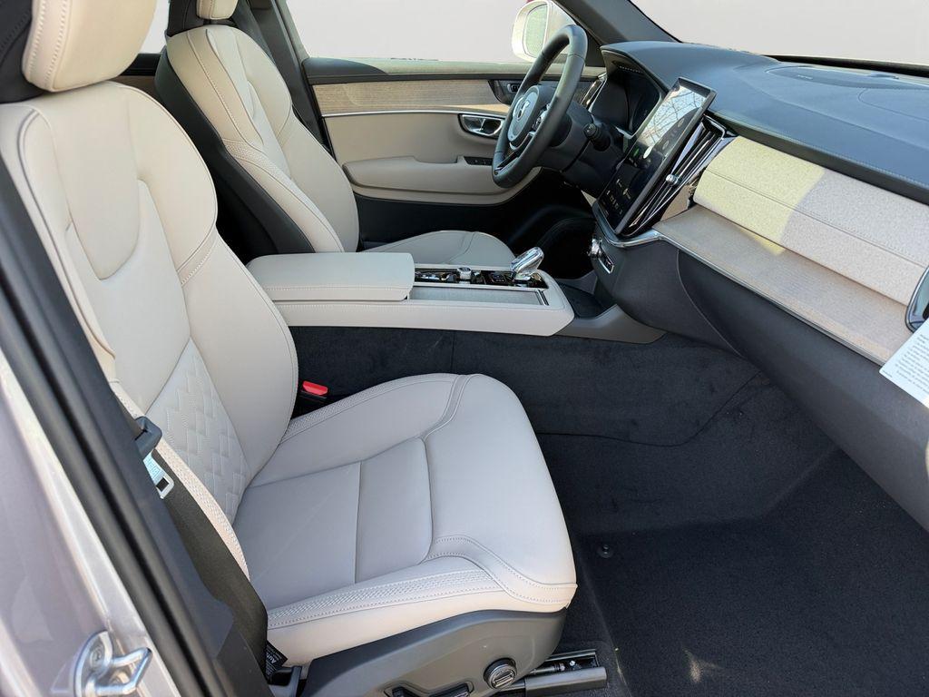new 2026 Volvo XC90 Plug-In Hybrid car, priced at $83,295