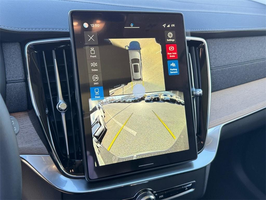 new 2026 Volvo XC90 car, priced at $69,721