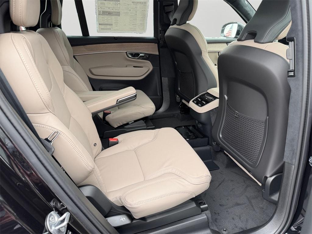 new 2026 Volvo XC90 car, priced at $77,929