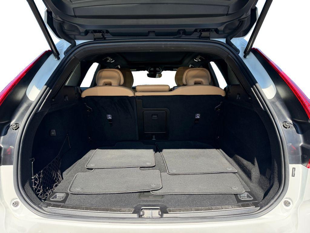 used 2023 Volvo XC60 car, priced at $39,280