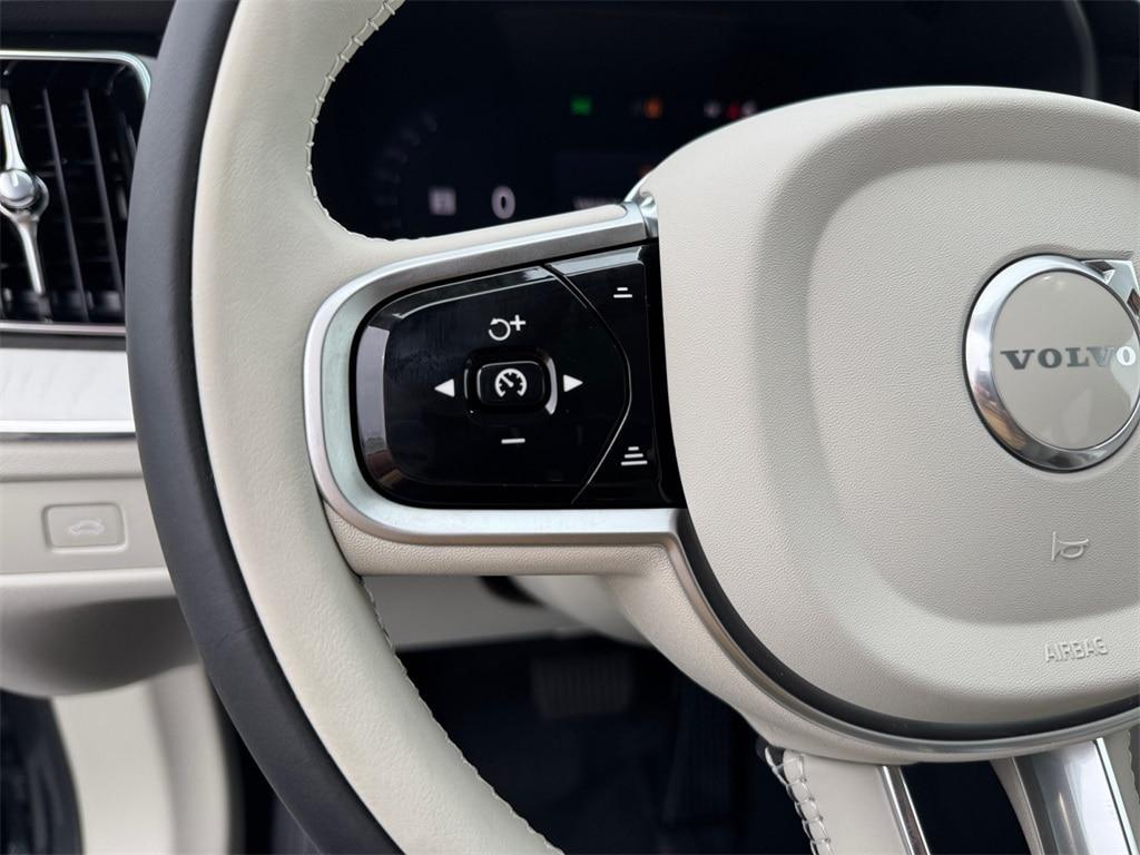 new 2026 Volvo XC60 car, priced at $62,295