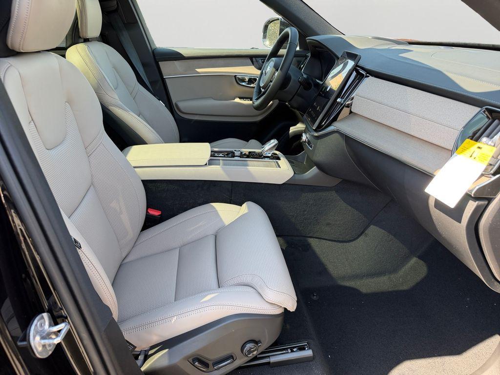 new 2026 Volvo XC90 car, priced at $75,501