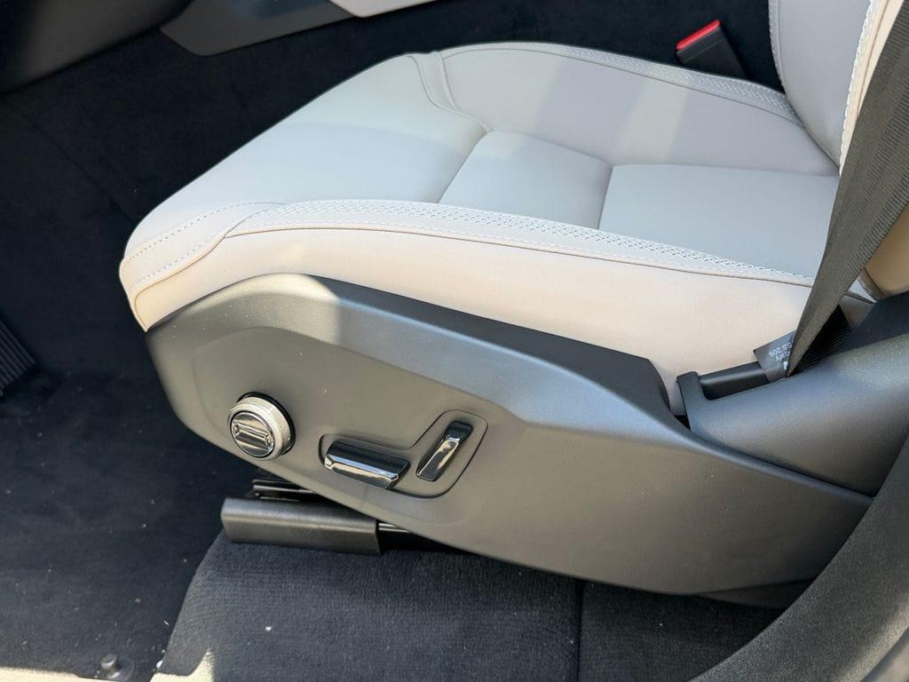 new 2026 Volvo XC90 Plug-In Hybrid car, priced at $81,045