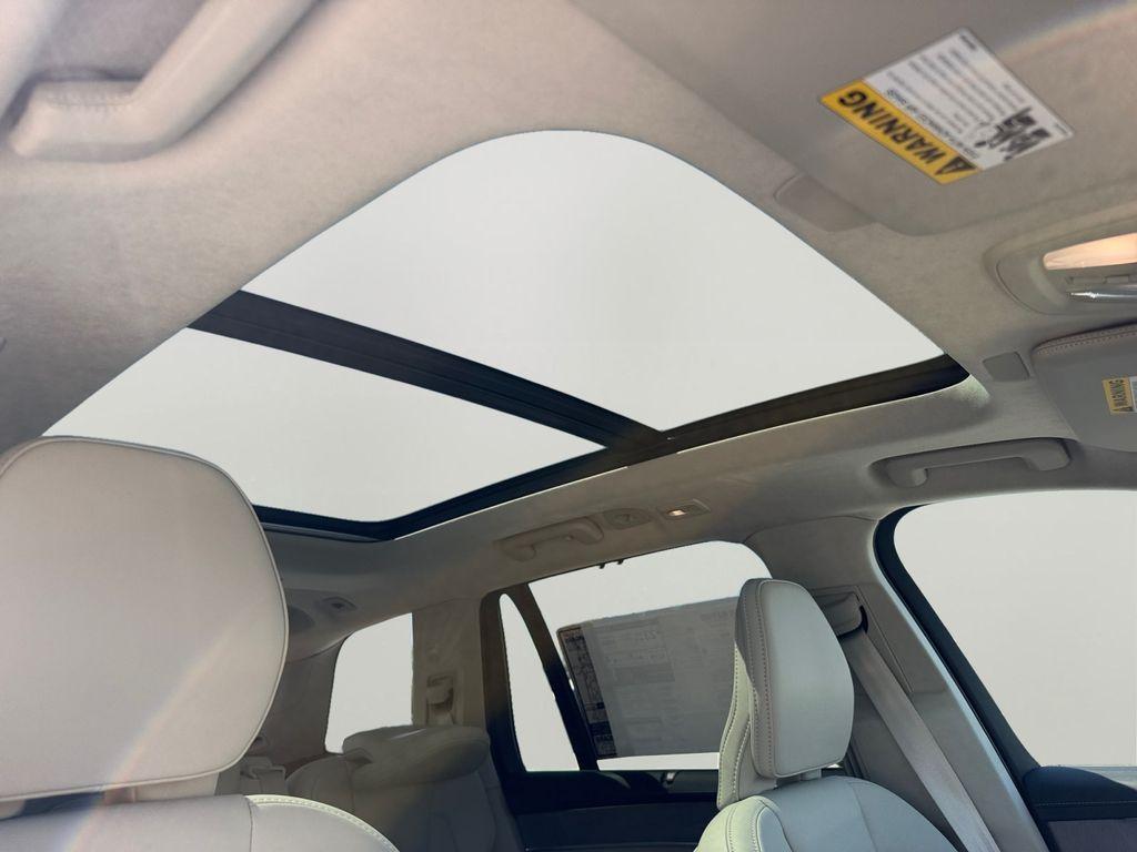 new 2026 Volvo XC90 car, priced at $77,581