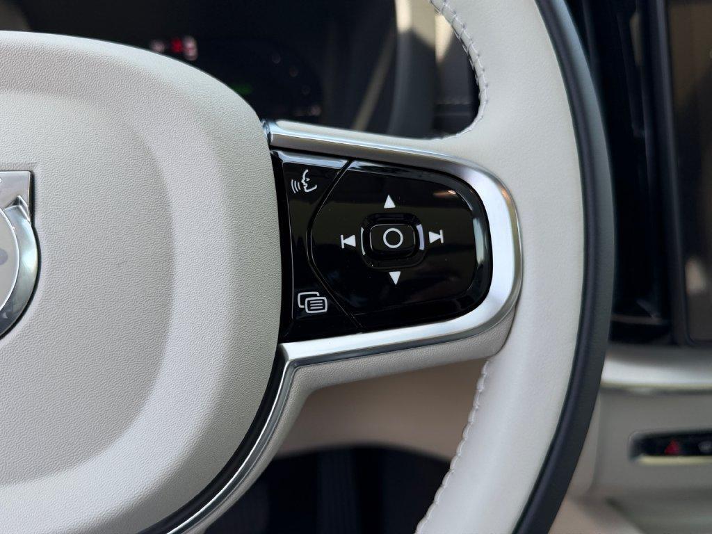 new 2026 Volvo XC60 Plug-In Hybrid car, priced at $76,320