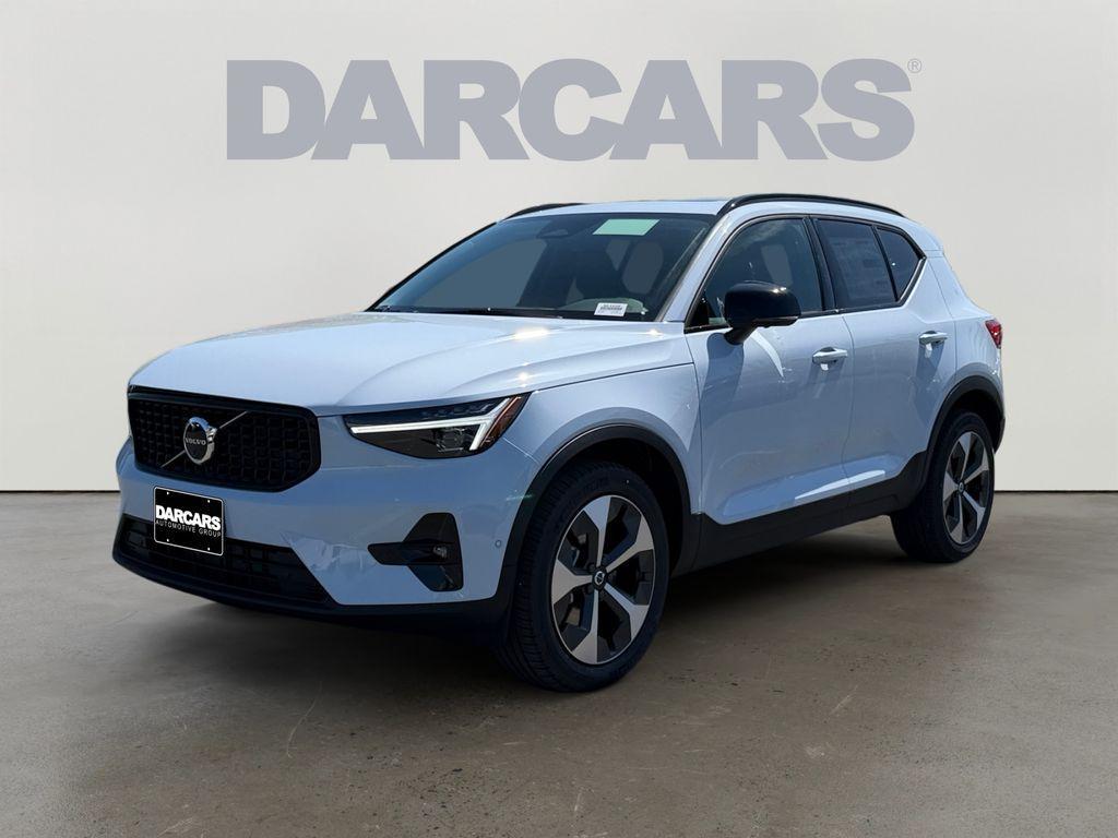 new 2026 Volvo XC40 car, priced at $50,395