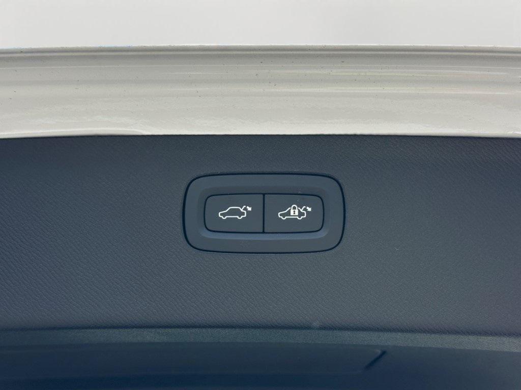 new 2025 Volvo XC90 Plug-In Hybrid car, priced at $75,441