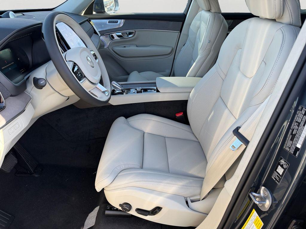 new 2026 Volvo XC90 Plug-In Hybrid car, priced at $92,195