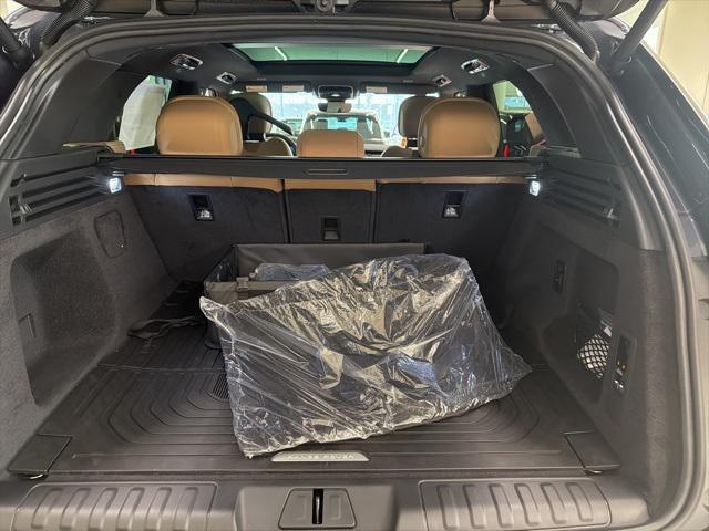 new 2026 Land Rover Range Rover Sport car, priced at $92,920