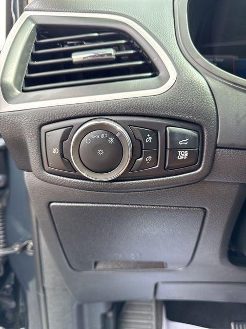 used 2024 Ford Edge car, priced at $26,995