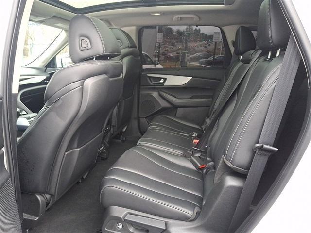 used 2024 Acura MDX car, priced at $40,500