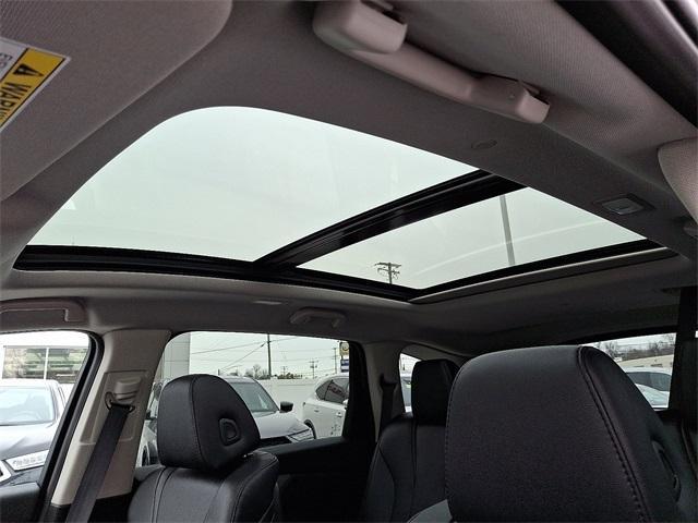 used 2025 Acura MDX car, priced at $46,987