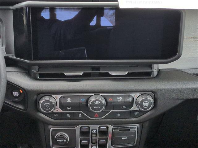 new 2026 Jeep Gladiator car, priced at $43,839