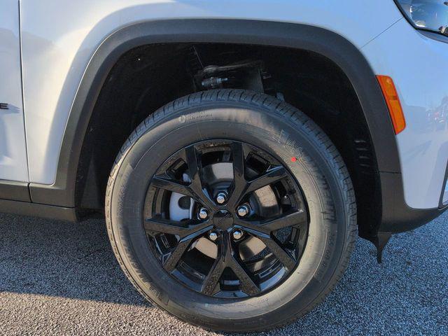 new 2026 Jeep Grand Cherokee car, priced at $44,811