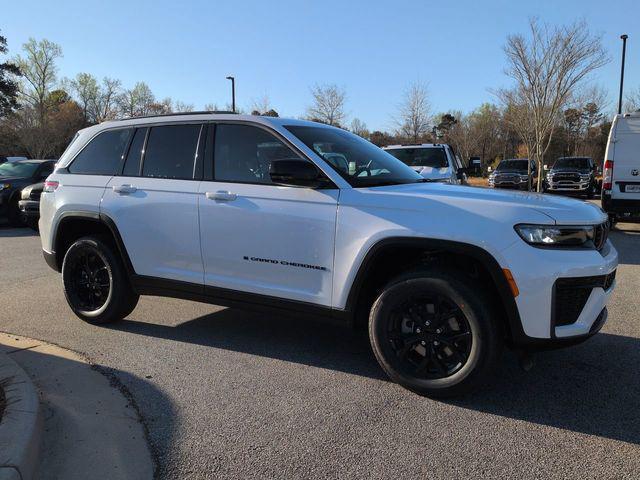 new 2026 Jeep Grand Cherokee car, priced at $44,811