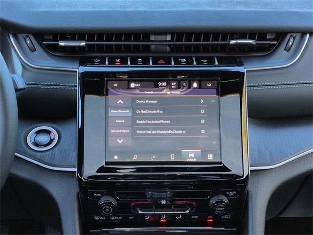 new 2025 Jeep Grand Cherokee car, priced at $33,076